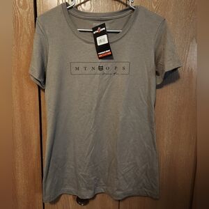 NWT Women's Sz Large MTN OPS T-Shirt Outdoor Nutrition Lifestyle USA Patriotic